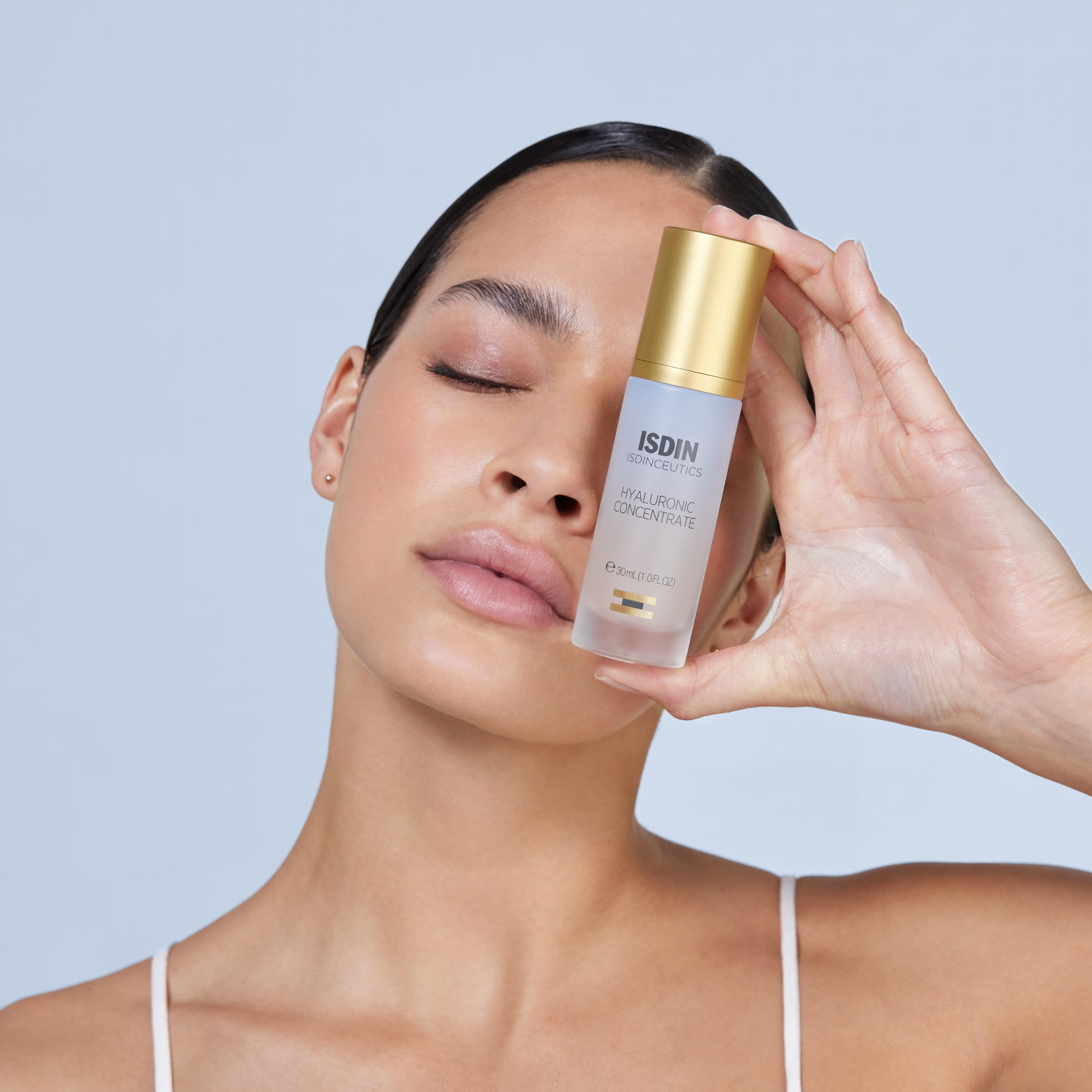 ISDIN ceutics Hyaluronic Concentrate Hydrating Face Serum, 1 fl oz Gallery Photo 2